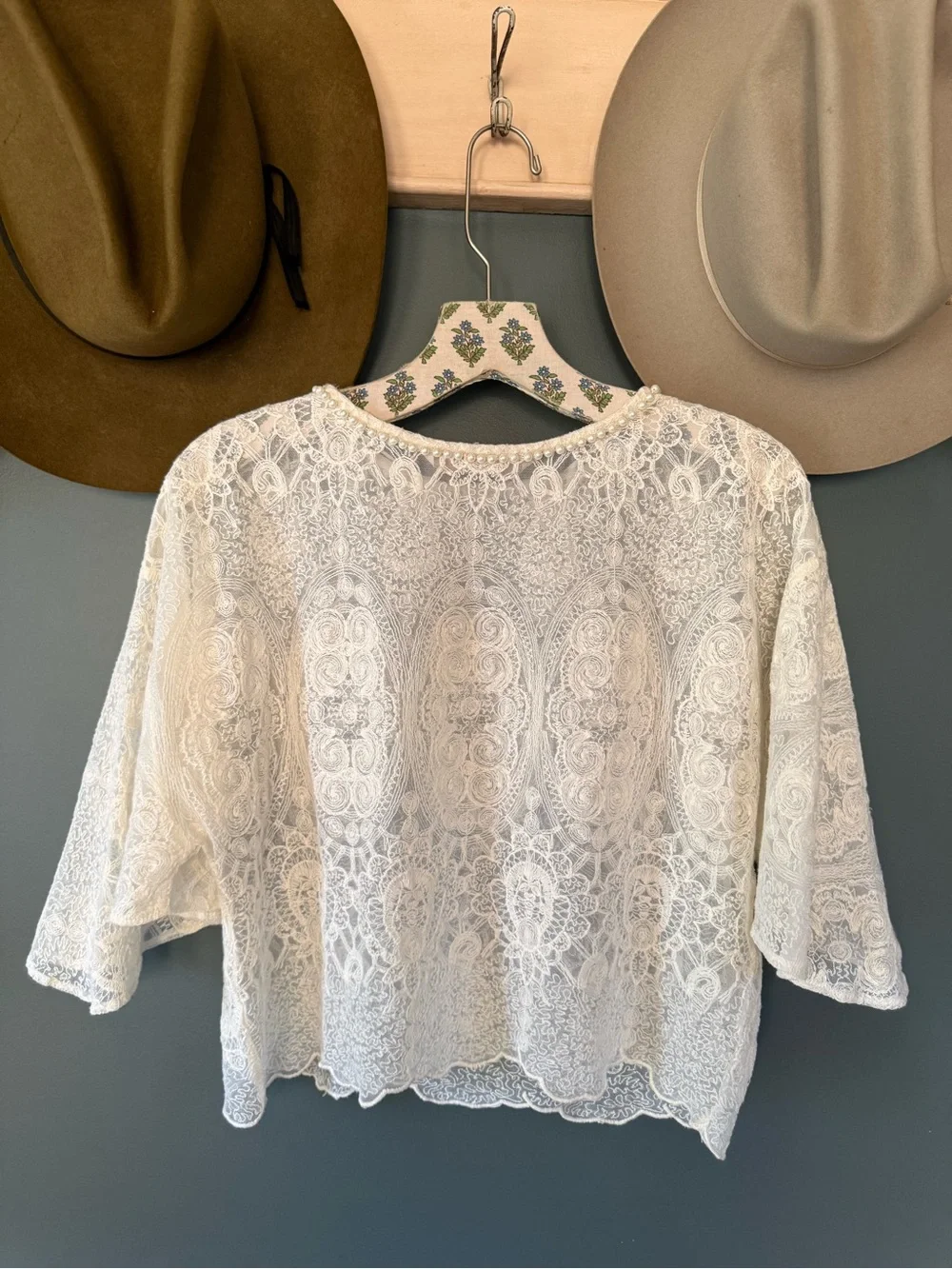 Zara Ivory Lace pearl neck Top sz small